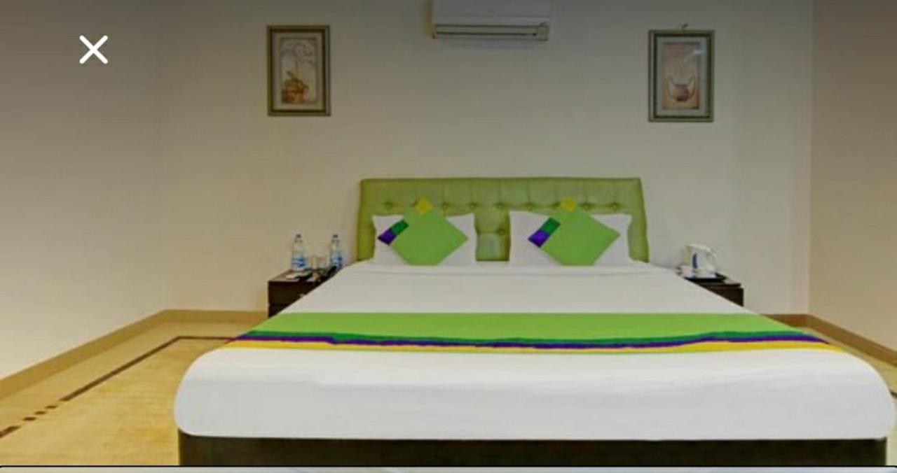 Nityaz Residency Hotel โนอิดา ภายนอก รูปภาพ