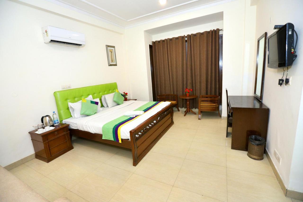 Nityaz Residency Hotel โนอิดา ภายนอก รูปภาพ